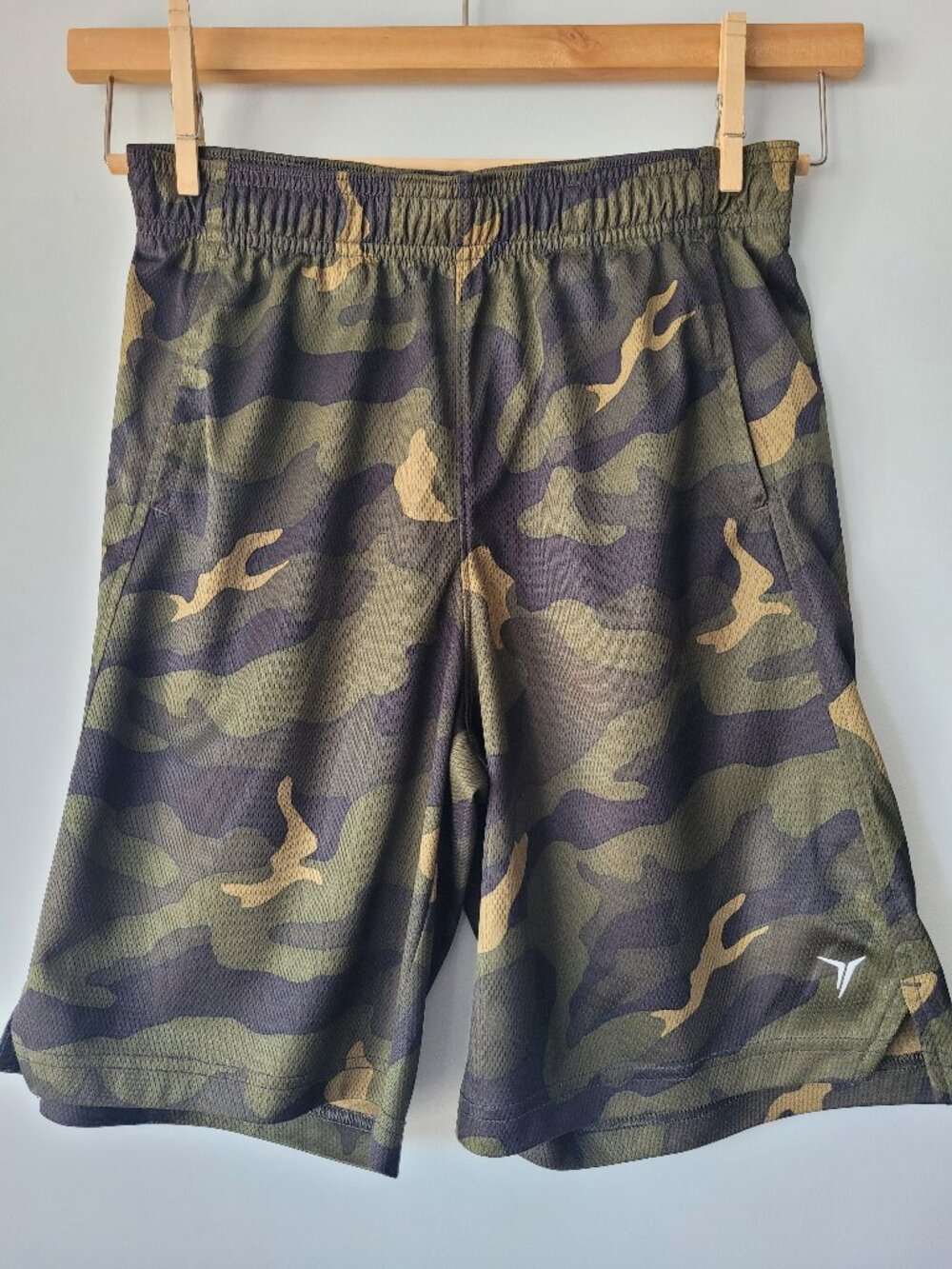 Old Navy Active Go-Dry Boys Camo Athletic Shorts | Size XL | Green